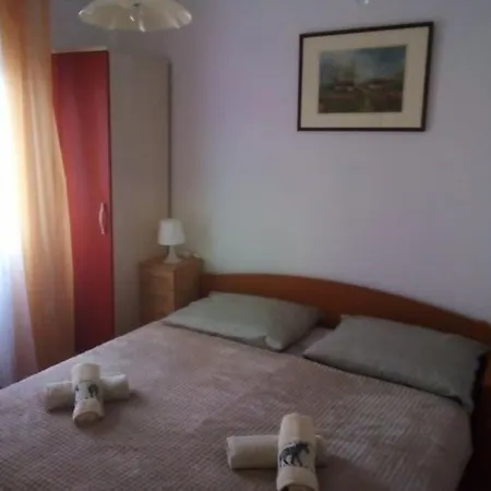 David Hébergement de vacances Vir